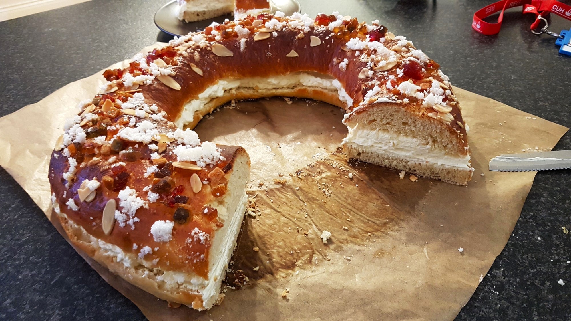 A picture of a Roscón that I did last Christmas. It is filled with whipped cream